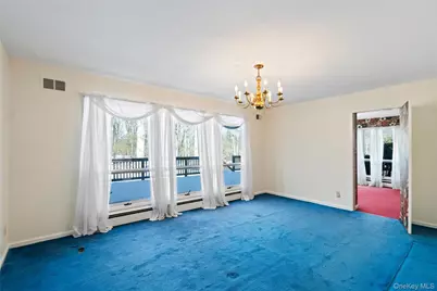 15 Springwood Path, Syosset, NY 11791 - Photo 10