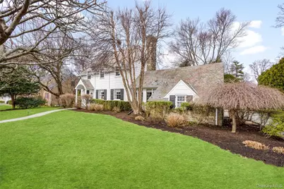 111 Berrian Road, New Rochelle, NY 10804 - Photo 2