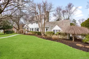 111 Berrian Rd, New Rochelle, NY 10804 - Photo 2