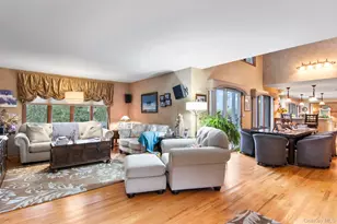 6 Bluffview Ct, Miller Place, NY 11764 - Photo 32