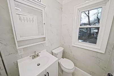 62 Howard Street, Patchogue, NY 11772 - Photo 22