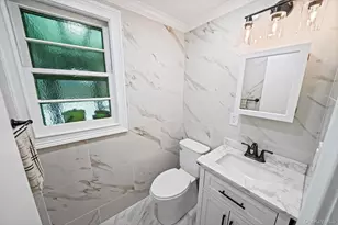 62 Howard St, Patchogue, NY 11772 - Photo 8