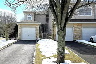 3 Windwatch Dr, Hauppauge, NY 11788 - Photo 2
