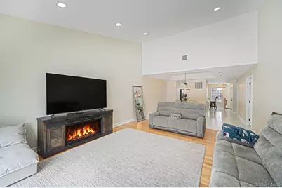 3 Windwatch Drive, Hauppauge, NY 11788 - Photo 6