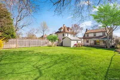 18 Faneuil Place, New Rochelle, NY 10801 - Photo 34