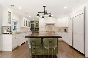 31 Carnegie Ave, Huntington, NY 11743 - Photo 10