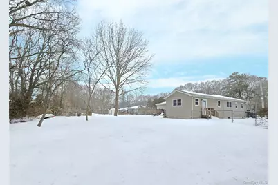 143 Hawthorne Street, Mastic, NY 11950 - Photo 18