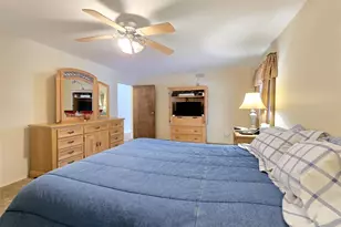 143 Hawthorne St, Mastic, NY 11950 - Photo 14