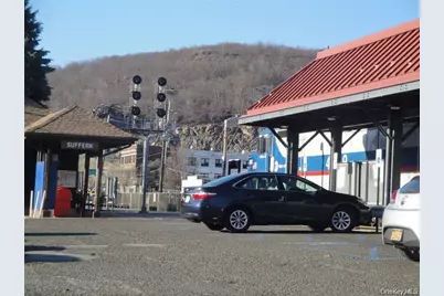 8 Park Avenue, Hillburn, NY 10931 - Photo 6