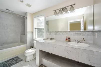 696 Ridgeway, White Plains, NY 10605 - Photo 22