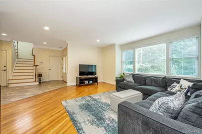 696 Ridgeway, White Plains, NY 10605 - Photo 8