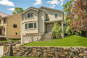 696 Ridgeway, White Plains, NY 10605 - Photo 2