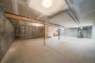 14 Wiltshire Ct, Center Moriches, NY 11934 - Photo 16