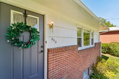 252 County Center Road, White Plains, NY 10603 - Photo 36