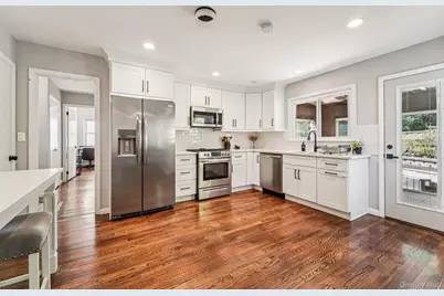 252 County Center Road, White Plains, NY 10603 - Photo 6