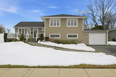 3984 Arthur Avenue N, Seaford, NY 11783 - Photo 2