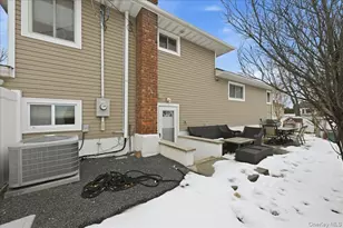 3984 Arthur Ave N, Seaford, NY 11783 - Photo 32