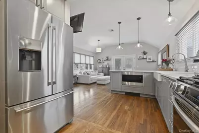 3984 Arthur Avenue N, Seaford, NY 11783 - Photo 14