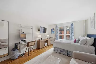 451 West 22nd Street #3F, New York, NY 10011 - Photo 2