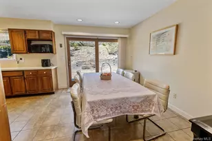 37 Grist Mill Ln, Huntington, NY 11743 - Photo 4