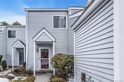 47 Max Court, Islandia, NY 11749 - Photo 2