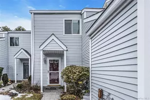 47 Max Ct, Islandia, NY 11749 - Photo 2