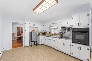 75 Beechwood Ave, Poughkeepsie, NY 12603 - Photo 10