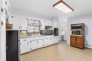 75 Beechwood Ave, Poughkeepsie, NY 12603 - Photo 8