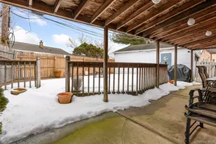 738 Sprague Ave, Franklin Square, NY 11010 - Photo 16