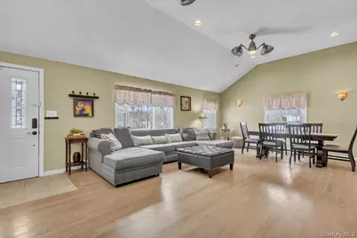 147 Lake Baldwin Drive, Mahopac, NY 10541 - Photo 4