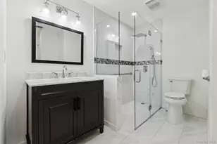 201 Bentley Ct E, Saint James, NY 11780 - Photo 12