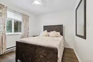 201 Bentley Ct E, Saint James, NY 11780 - Photo 14