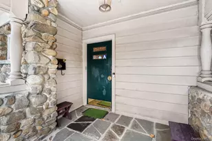 290 Park Hill Ave, Yonkers, NY 10705 - Photo 2