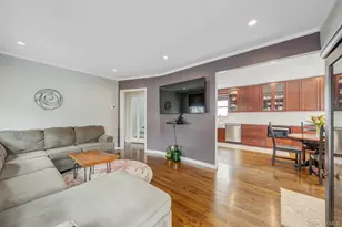 131 Grange St, Franklin Square, NY 11010 - Photo 6