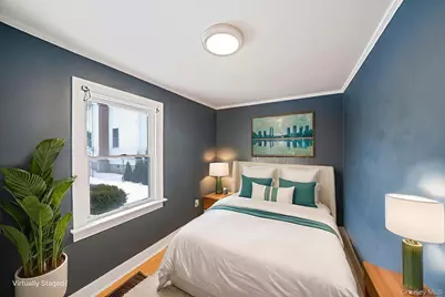 1049 Woodcrest Avenue, Riverhead, NY 11901 - Photo 16