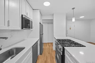 5425 Valles Avenue #3B, Bronx, NY 10471 - Photo 10