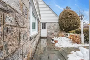 409 Titus Way, East Williston, NY 11596 - Photo 40