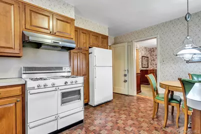 409 Titus Way, East Williston, NY 11596 - Photo 14