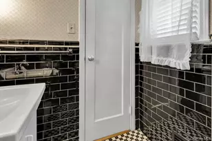 409 Titus Way, East Williston, NY 11596 - Photo 28