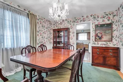 409 Titus Way, East Williston, NY 11596 - Photo 10