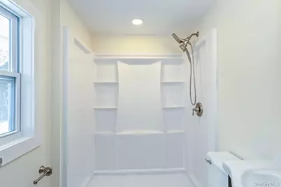 768 Old Medford Avenue, Medford, NY 11763 - Photo 18