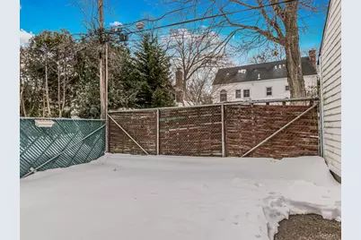 2096 Central Park Avenue, Yonkers, NY 10710 - Photo 20