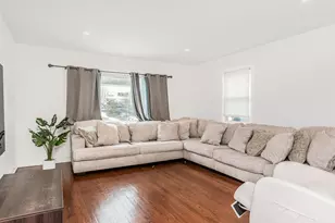 2096 Central Park Ave, Yonkers, NY 10710 - Photo 2