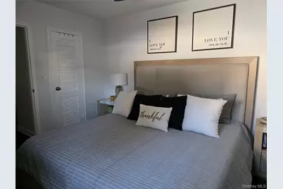 181 Barrymore Boulevard, Franklin Square, NY 11010 - Photo 8