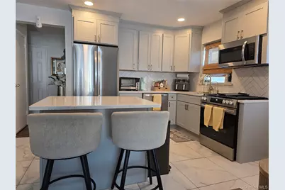 181 Barrymore Boulevard, Franklin Square, NY 11010 - Photo 6