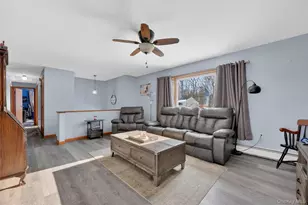 16 Darlene Dr, Poughkeepsie, NY 12601 - Photo 4