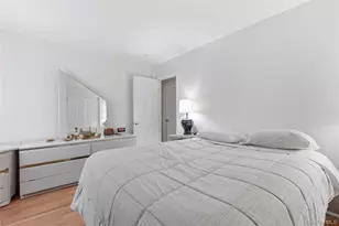 40 Mercury Ave, Patchogue, NY 11772 - Photo 12