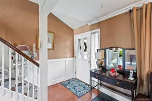 40 Mercury Ave, Patchogue, NY 11772 - Photo 2