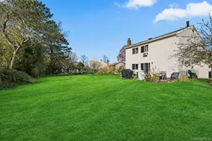 40 Mercury Ave, Patchogue, NY 11772 - Photo 14