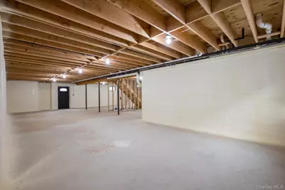 3356 Carrollton Avenue, Wantagh, NY 11793 - Photo 36